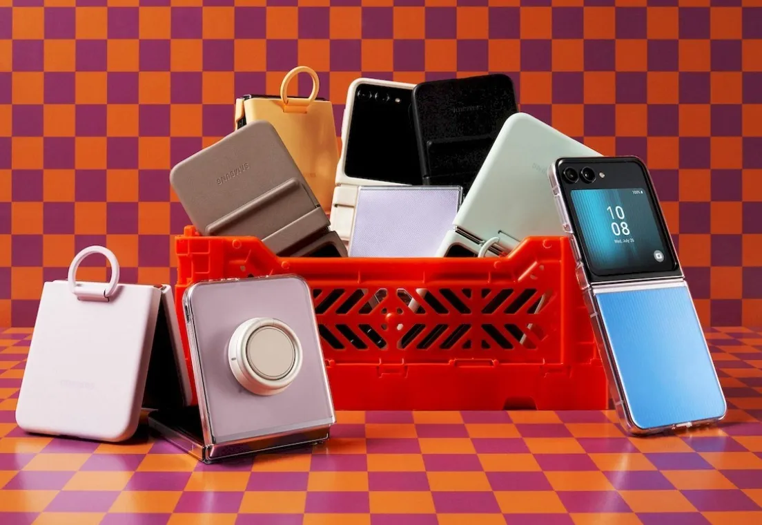 三星最新折叠萤幕手机Flip 5。翻摄官网