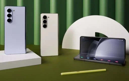 三星最新折叠手机正式亮相！8/11部分市场开卖　价格也曝光了