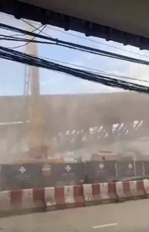 倒塌瞬間。路透社