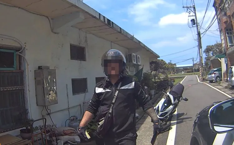 孫男束手就擒。大園警分局提供