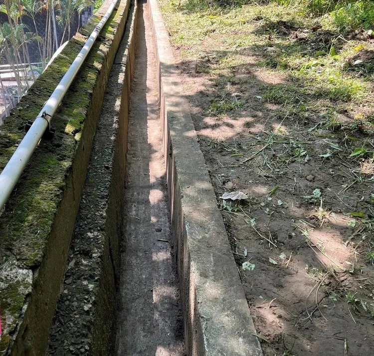 新工處完成隧道口截水溝清疏。北市工務局提供