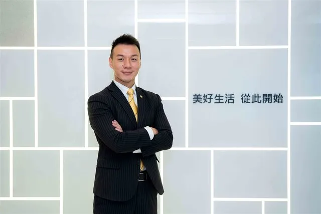 永慶房屋人資部協理塗振宏強調,「用人先投資再訓練」的培育政策,讓社會新鮮人可以減輕經濟負擔,全心投入房地產領域的學習。永慶房屋提供