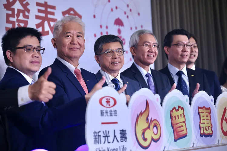 新壽今天推出國內首張全民保單「新光人壽 Go 普惠定期保險」。林林攝