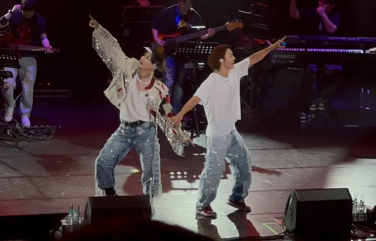 銀赫（左）、東海約定下次會在小巨蛋開唱。讀者提供