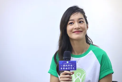 徐巧芯被萬歲牌切割 正牌代言人Janet亮相尷尬回應