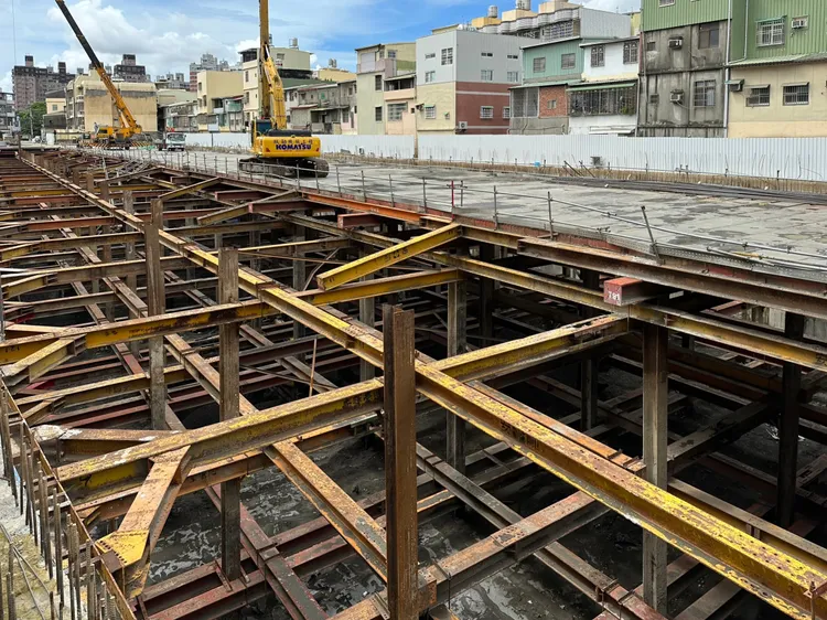 「鳳山都更好」目前施工進度。高都觀測站提供