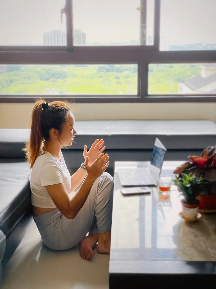 TutorABC爆退費爭議。圖非投訴人。取自業者粉絲專頁宣傳照