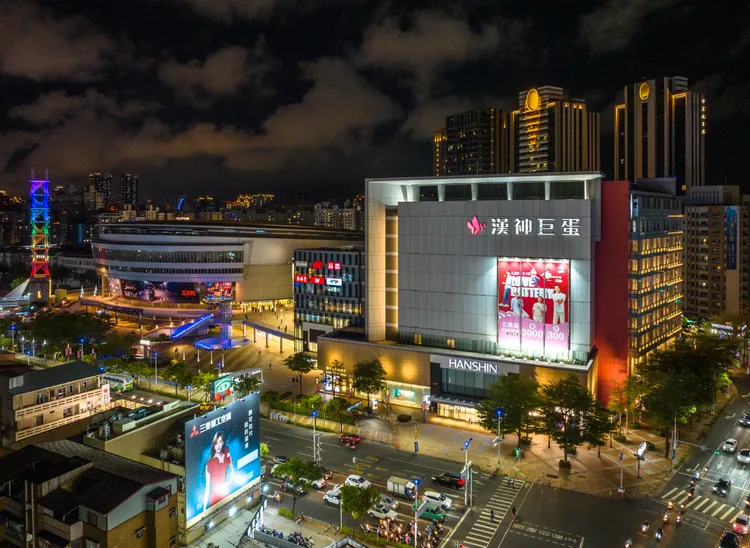 漢神集團在博愛富國富民商圈將有兩座百貨商場，其規模將成為高雄最吸金百貨。城揚建設集團提供