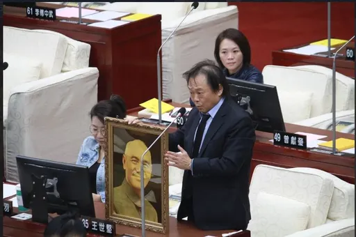 柯Ｐ要拍賣王世堅送的32件禮　蔣萬安：我的會先留著