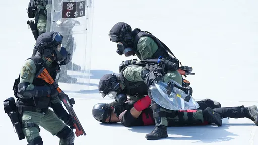 香港7獄警「撿屍」被捕 3人上陣、4人圍觀自慰