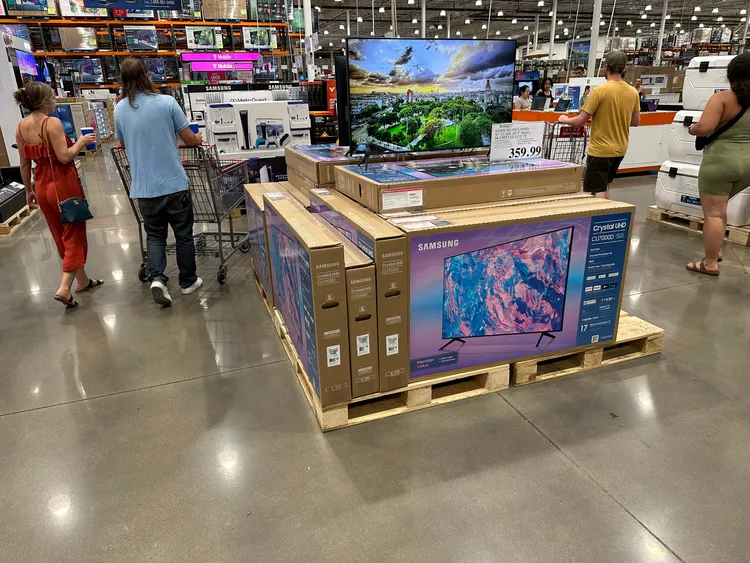 美國好市多表示，靠著會員費貼補，才能將商品價格降低。美聯社資料照片