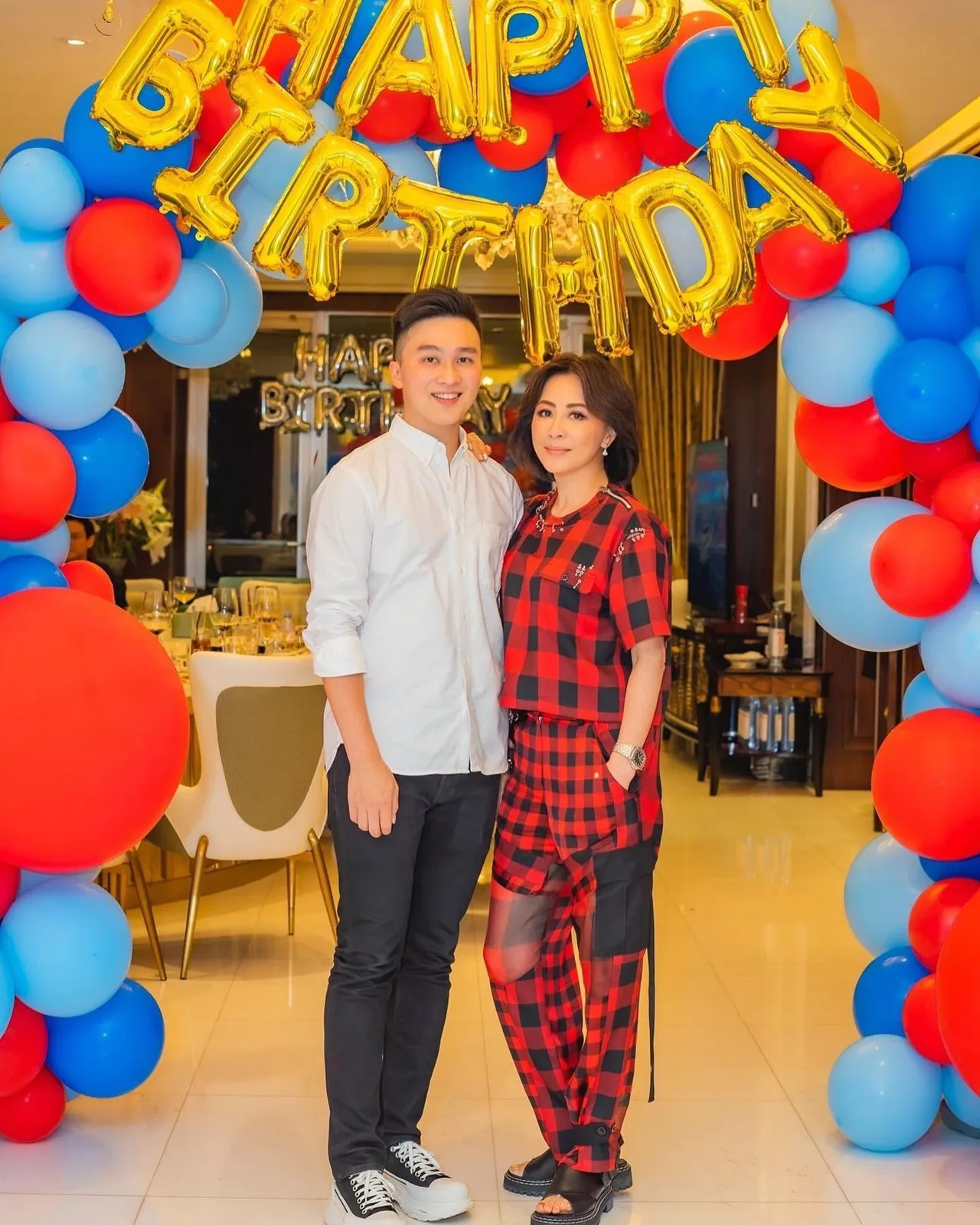 劉嘉玲曾出席劉兆恩的慶生趴。翻攝劉嘉玲微博