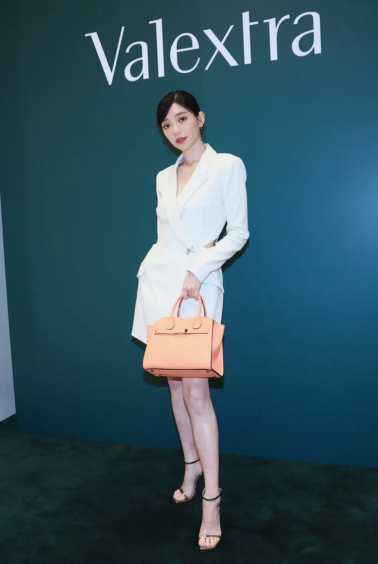 郭雪芙展演品牌本季新登場的Milano手袋。彭欣偉攝