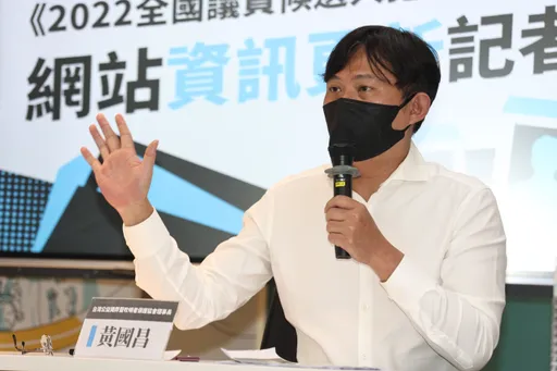 綠委轟黃國昌甩鍋騙社會 酸問柯文哲這句話