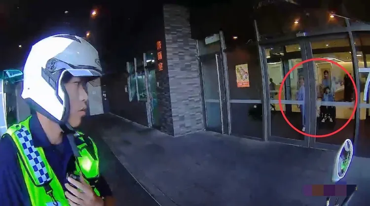 原本往醫院的20分鐘車程，警方開道下只需5分鐘就抵達。翻攝畫面