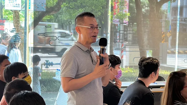 林姓企業主對於超高公設比感到不滿，不該把會議室等公設灌給租戶，因為大家使用強度差很多。曾佳俊攝