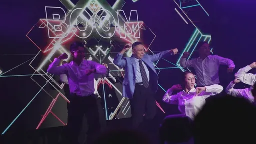 有片|柯文哲開唱!《三天三夜》、《來個蹦蹦》high翻全場 陳佩琪哭了