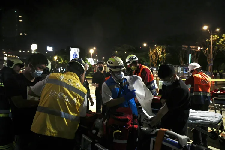 大批警消也參與演習。林林攝