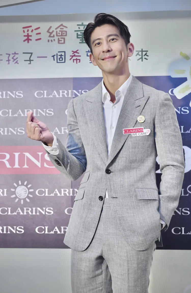 修杰楷今出席公益活動，透露最近被2個女兒「擺臭臉」。林林攝