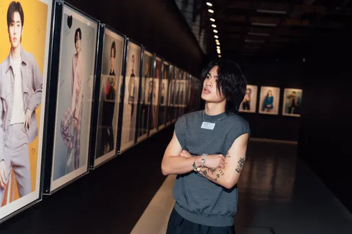 歌手柯棨棋朝聖韓流展　看偶像放鬆心情