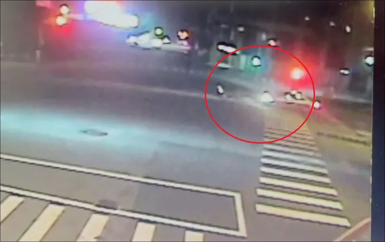 楊女遭後車追撞。民眾提供