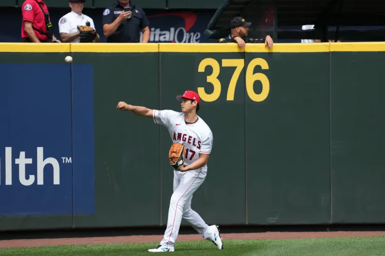大谷翔平進行傳接球練習。美聯社