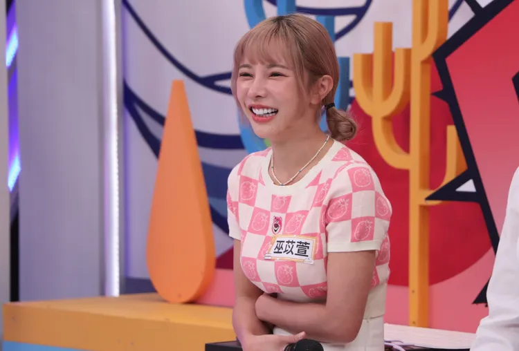 巫苡萱貼Nubra表演時竟滑落。中天提供