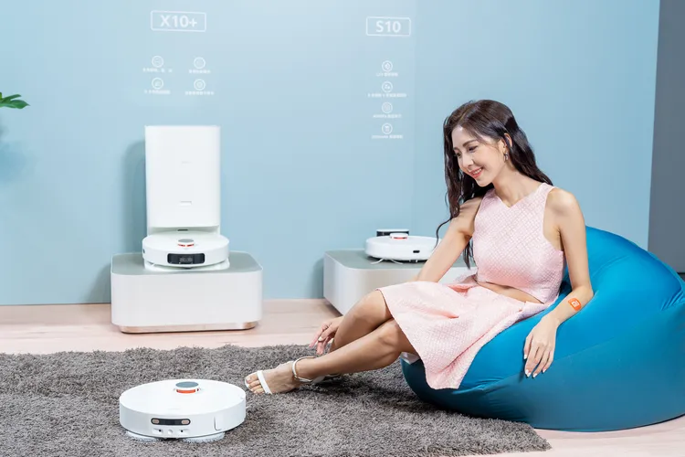 6. Xiaomi 掃拖機器人 S10+擁有4000Pa的強大吸力及4段變速模式，更配備LDS雷射感應器與雙線雷射感應器。小米提供