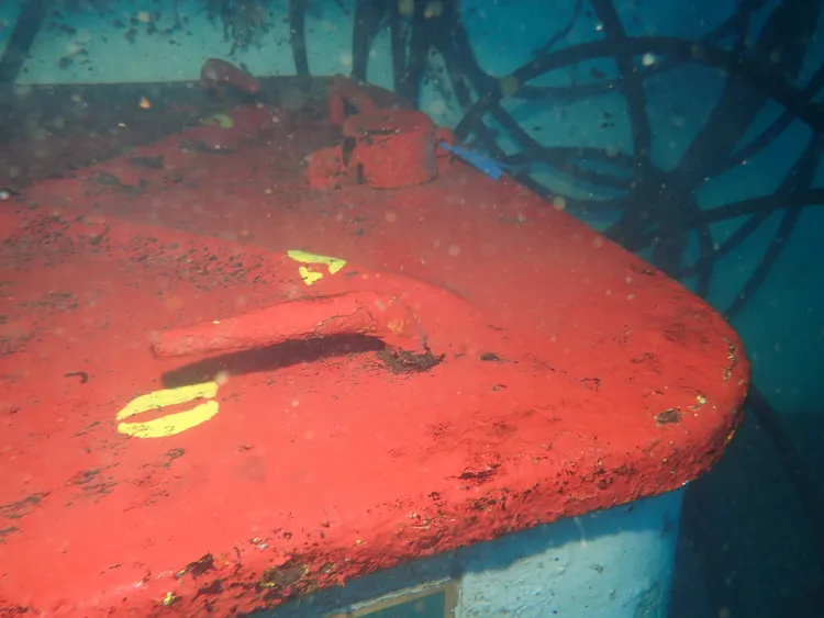 今日潛水員下水確認天使輪人孔封妥。高港分公司提供