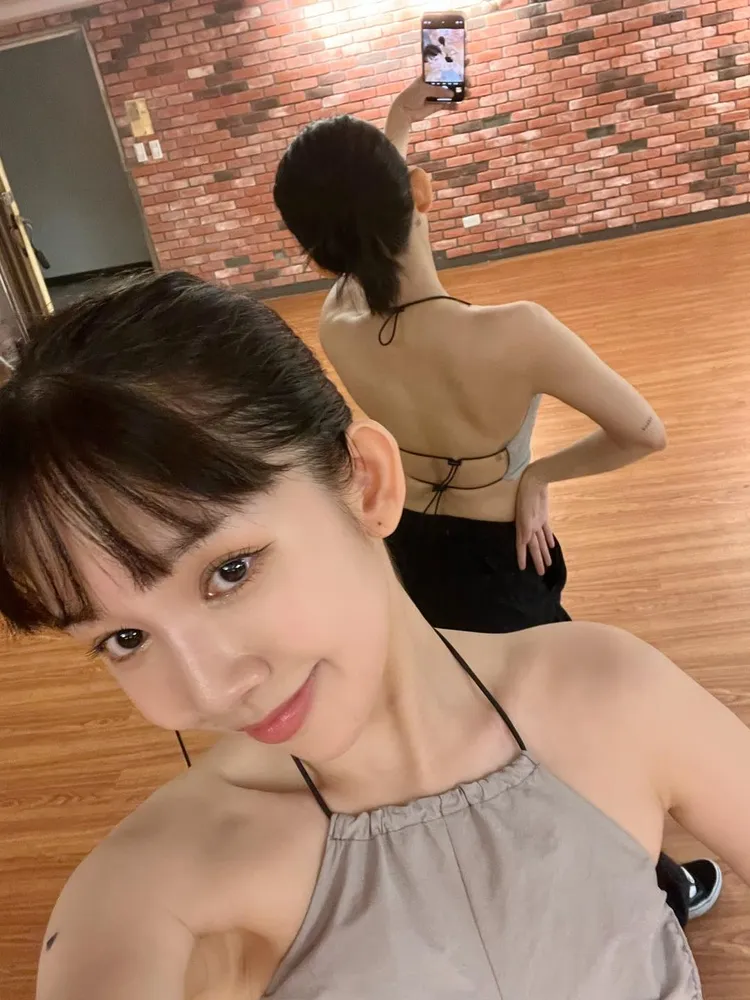 台啤啦啦隊女神羚安日前在節目上透露，自己也曾遇過「攝狼」。翻攝《羚安》粉絲頁