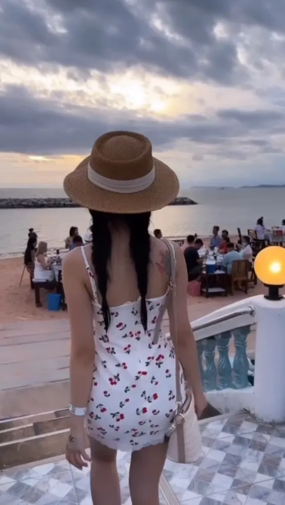 來海邊看夕陽拍美照。IG@llxxix_ 提供