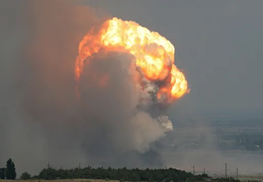 烏軍再襲克里米亞 基地內軍火庫爆炸、火勢3小時無法控制