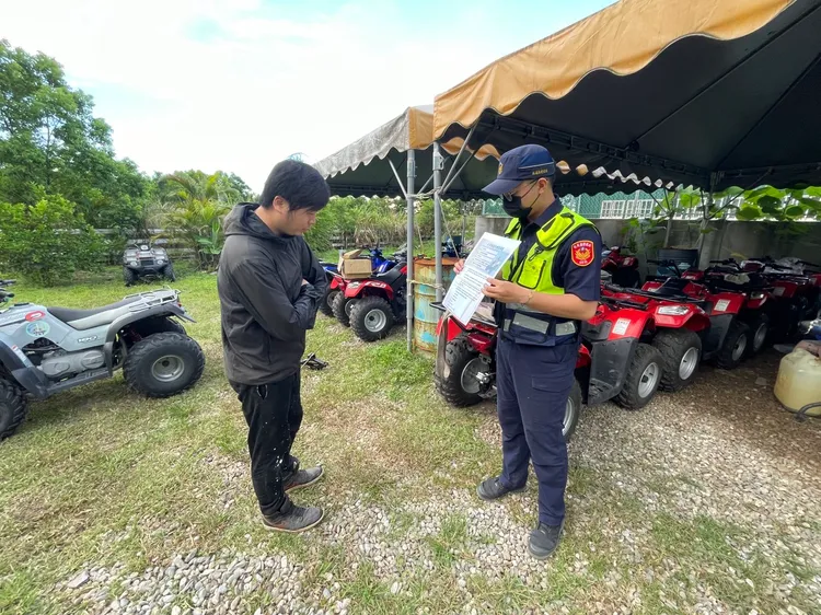 新城警將持續強力取締違規沙灘車。翻攝自花蓮縣警察局新城分局臉書