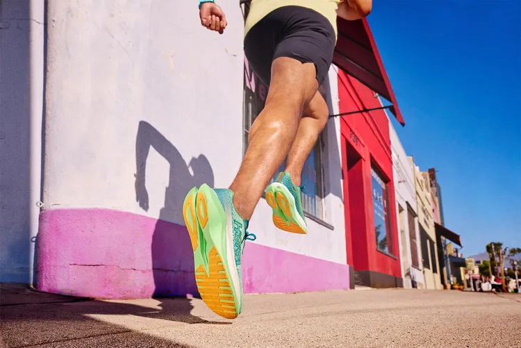 HOKA針對高階競速市場推出Mach X，展現經營高階市場企圖。HOKA提供