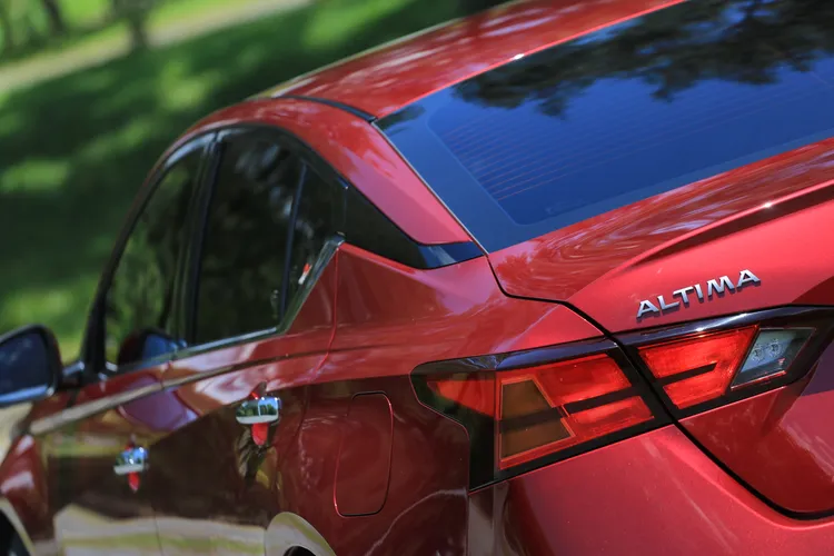 Nissan Altima除了美型的跑車化形象，更同步擁有239匹渦輪引擎的性能優勢，在同級車市場中仍具有十足魅力。林浩昇攝