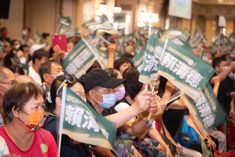 全國嘉義旅外鄉親信賴台灣後援會成立大會。賴競辦提供