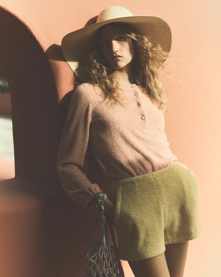 義大利頂級羊絨品牌Loro Piana本季度搜尋量也上漲了35%。翻攝loropiana IG