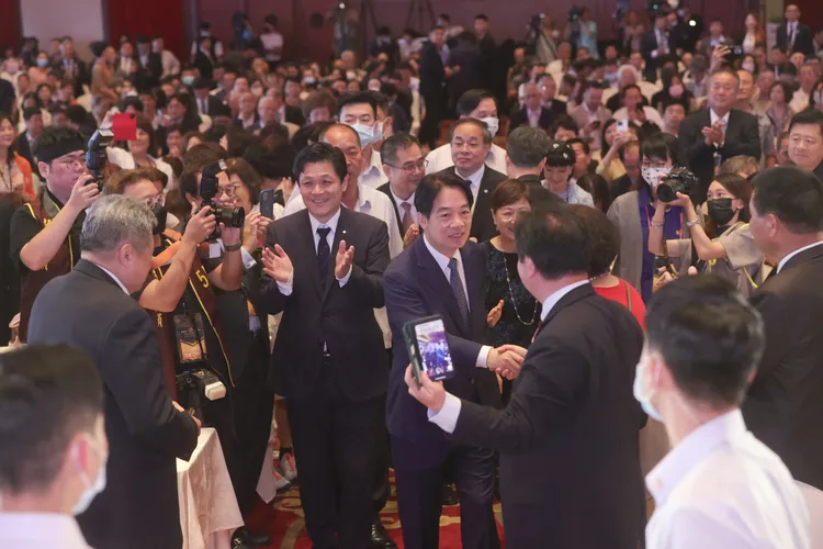 賴清德昨出席「亞洲台灣商會聯合總會理監事聯席會議閉幕典禮」。總統府提供