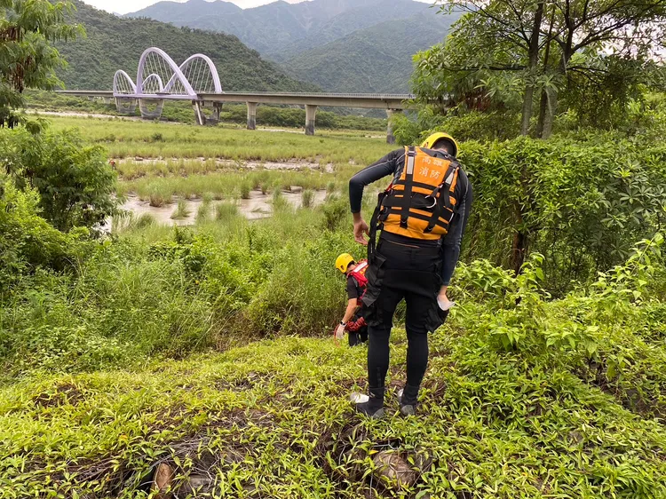 警消到場搶救。