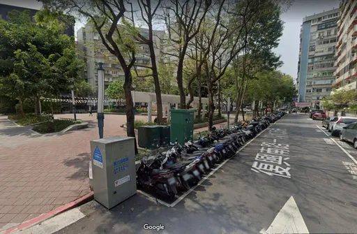 東區上百機車格塗銷!蔣萬安回應了 一句話卻激怒機車族