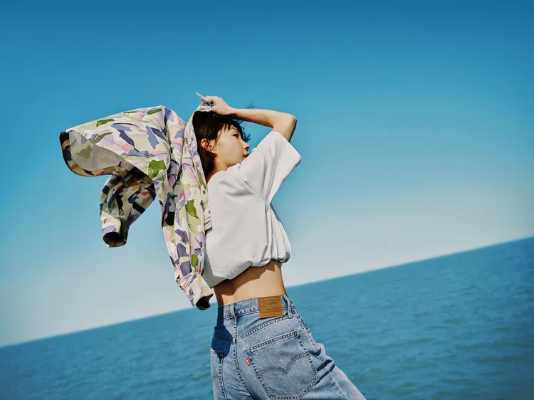 系列褲款色調也相當清爽。品牌提供