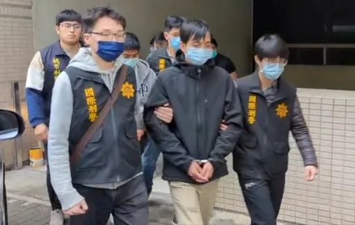 台駭客盜刷電子支付海撈千萬 知名賣場、外送平台受害!警逮15人搜LV包、名牌表