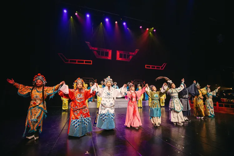 演出盛況坐無虛席。
