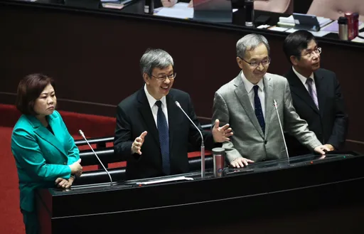 立院交鋒!曾銘宗政府負債開戰「院長你黑白講」 陳建仁反問這句話