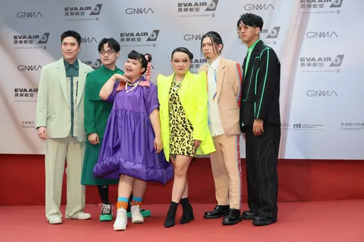 金曲奖红毯搞怪尽出 渡边直美、冰箱、机器人上阵
