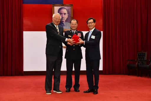 警友總會新任理事長交接 蔡明忠接任誓追隨父親腳步當警察後盾