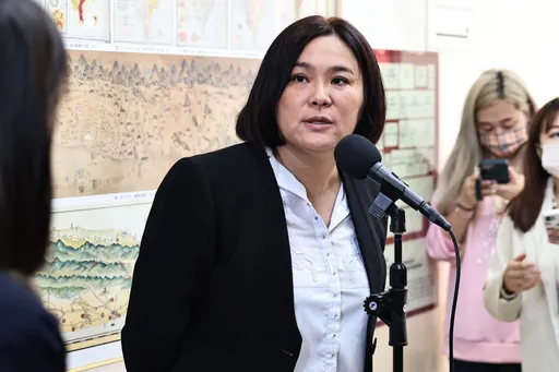 被侯友宜辦公室嗆聲!陳玉珍好委屈 深夜突喊:繼續穿國王新衣好了