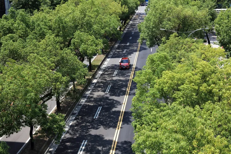 「鑄慕RADIUM ONE」位於國父紀念館生活圈，融合仁愛路的雍雅靜謐、東區的個性潮流以及信義區的國際時尚，具有得天獨厚的地段優勢。