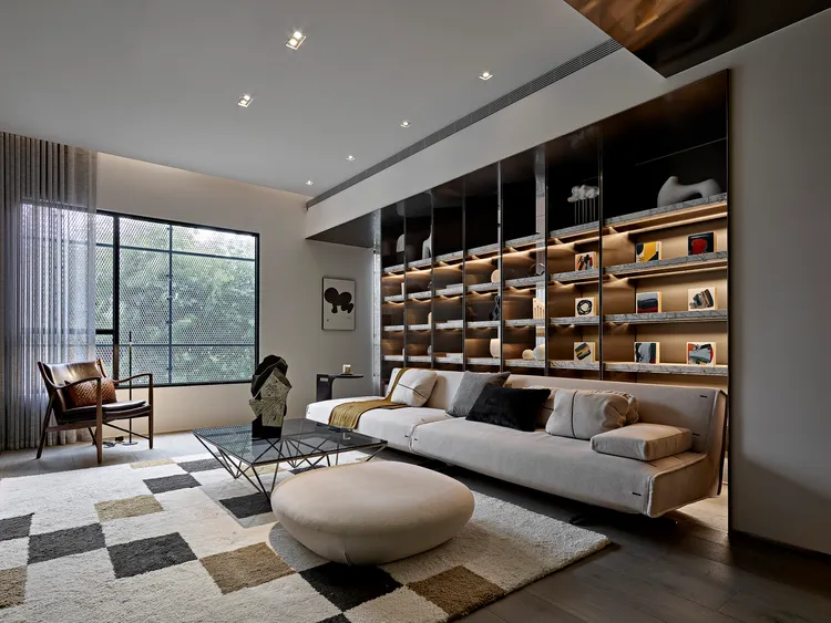 日勝生集團費時12年整合1038坪土地，將興建一座24層SRC大樓，目前主打39、45、51坪產品，最高成交單價達207.7萬，躋身200萬俱樂部。