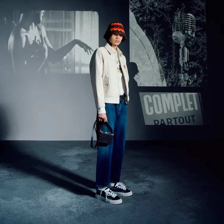 Dior Tears膠囊系列由DIOR男裝創意總監Kim Jones和好友Denim Tears創辦人兼創意總監Tremaine Emory所共同創作。品牌提供